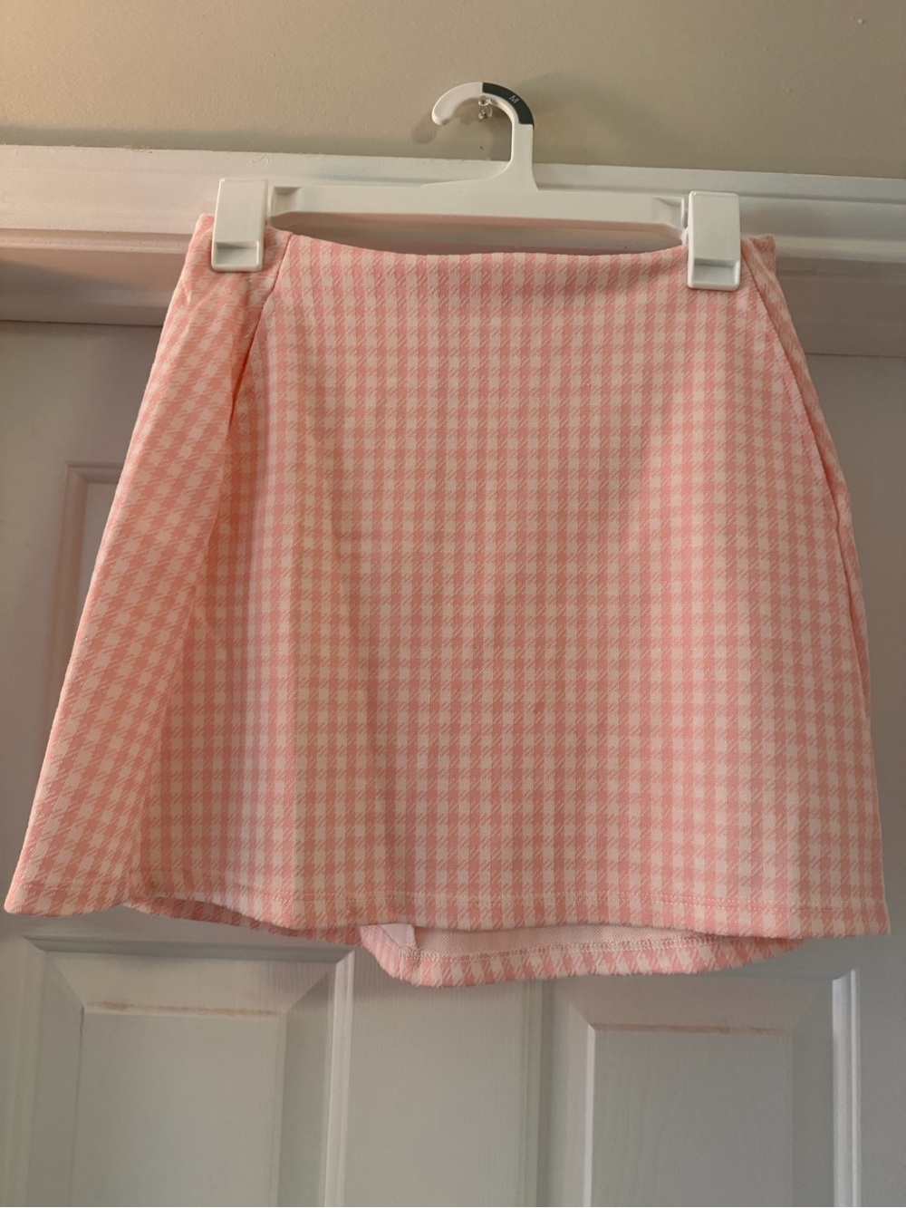 Altar'd State Pink Houndstooth Mini Skirt